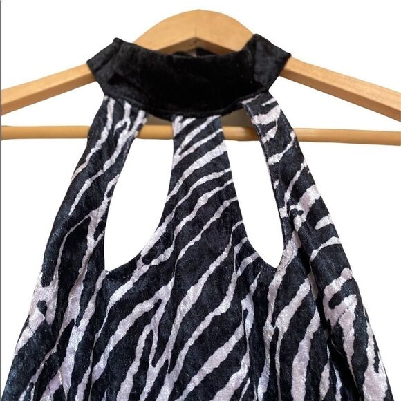 Adult Halloween Costume Rubie’s Sexy Zebra or Flintstone Medium - Picture 3 of 4